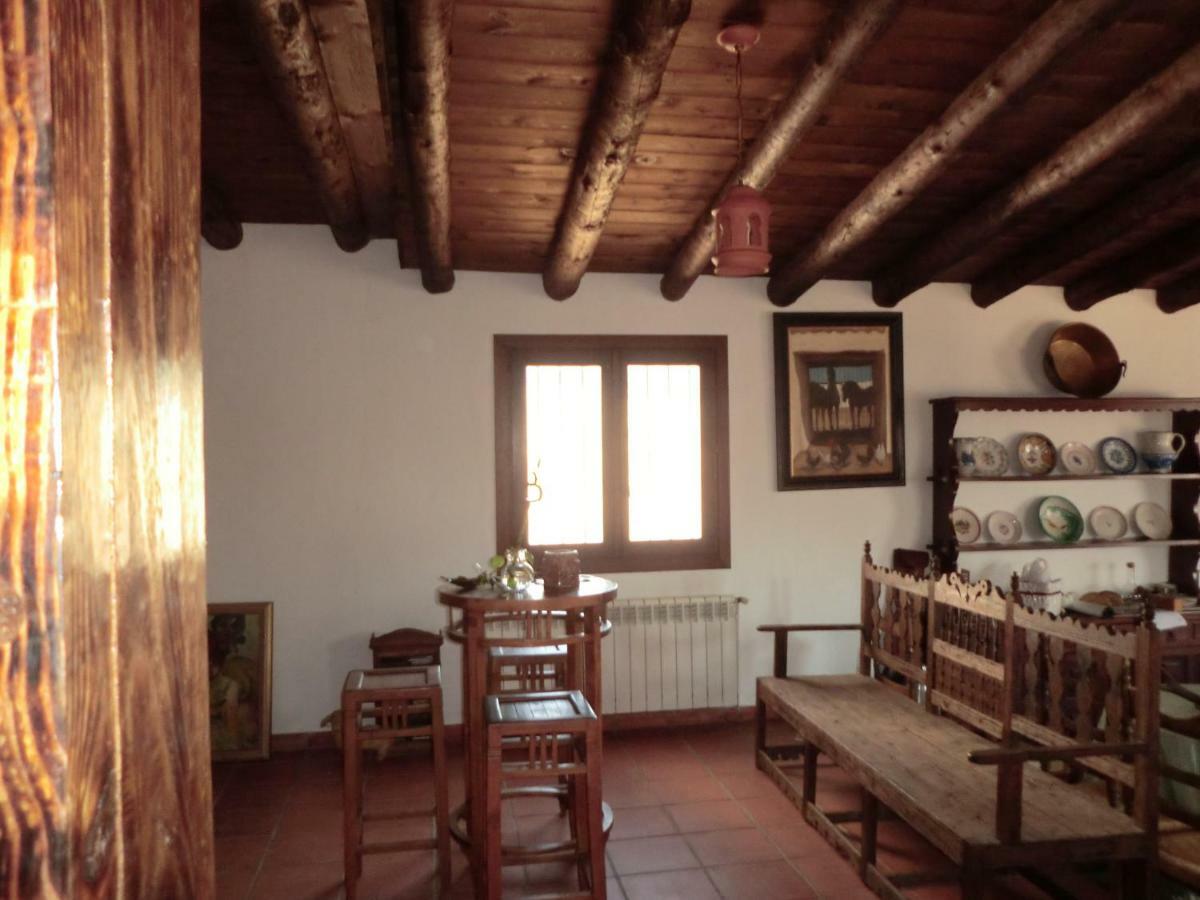 C.Rural Huertadeltiocruz Guest House Mestanza Exterior photo